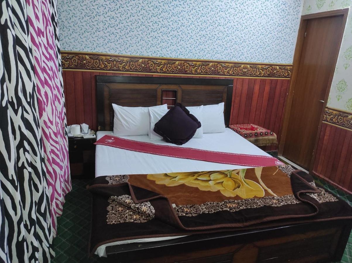New City Lodges Guesthouse อิสลามาบัด ภายนอก รูปภาพ