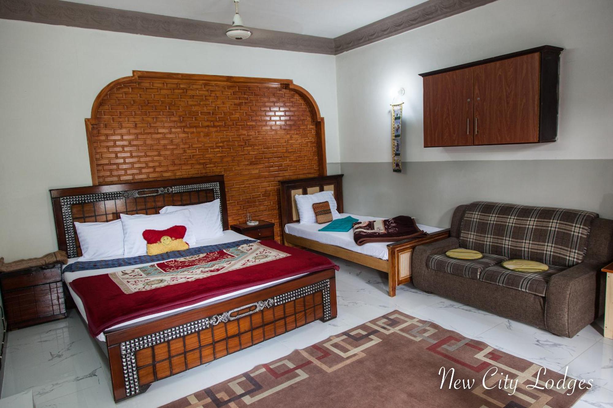 New City Lodges Guesthouse อิสลามาบัด ภายนอก รูปภาพ