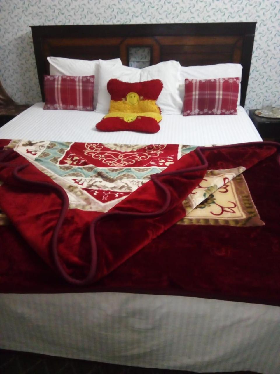 New City Lodges Guesthouse อิสลามาบัด ห้อง รูปภาพ