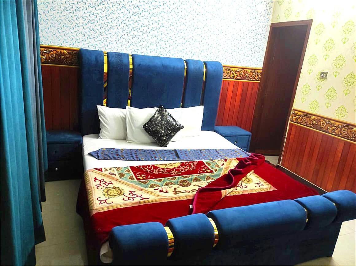 New City Lodges Guesthouse อิสลามาบัด ภายนอก รูปภาพ