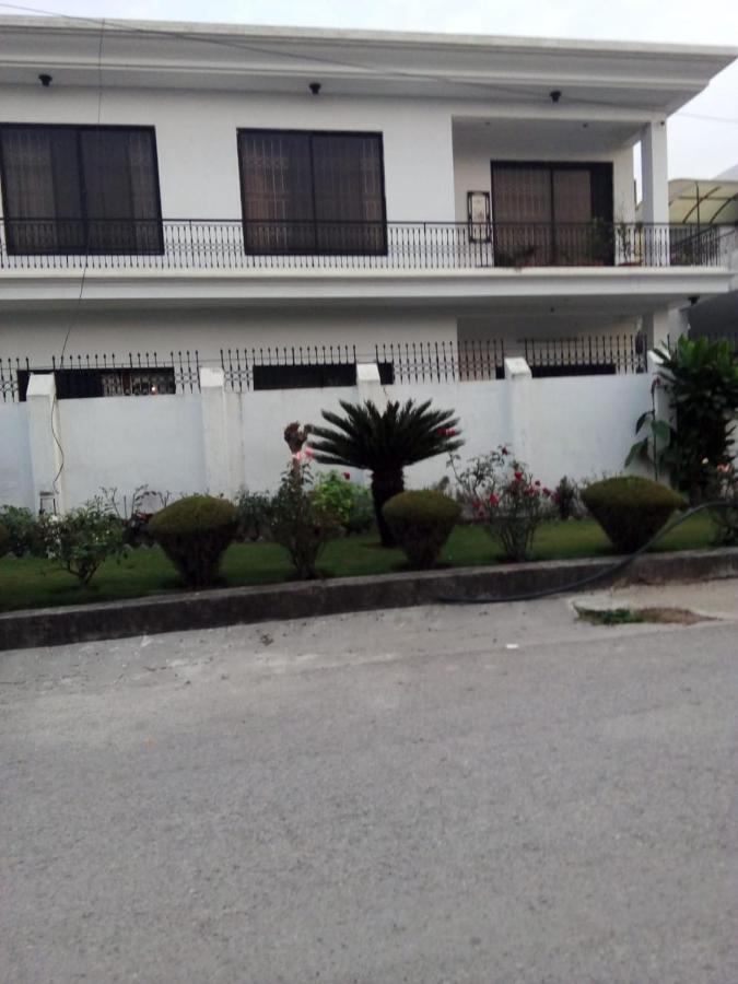 New City Lodges Guesthouse อิสลามาบัด ภายนอก รูปภาพ